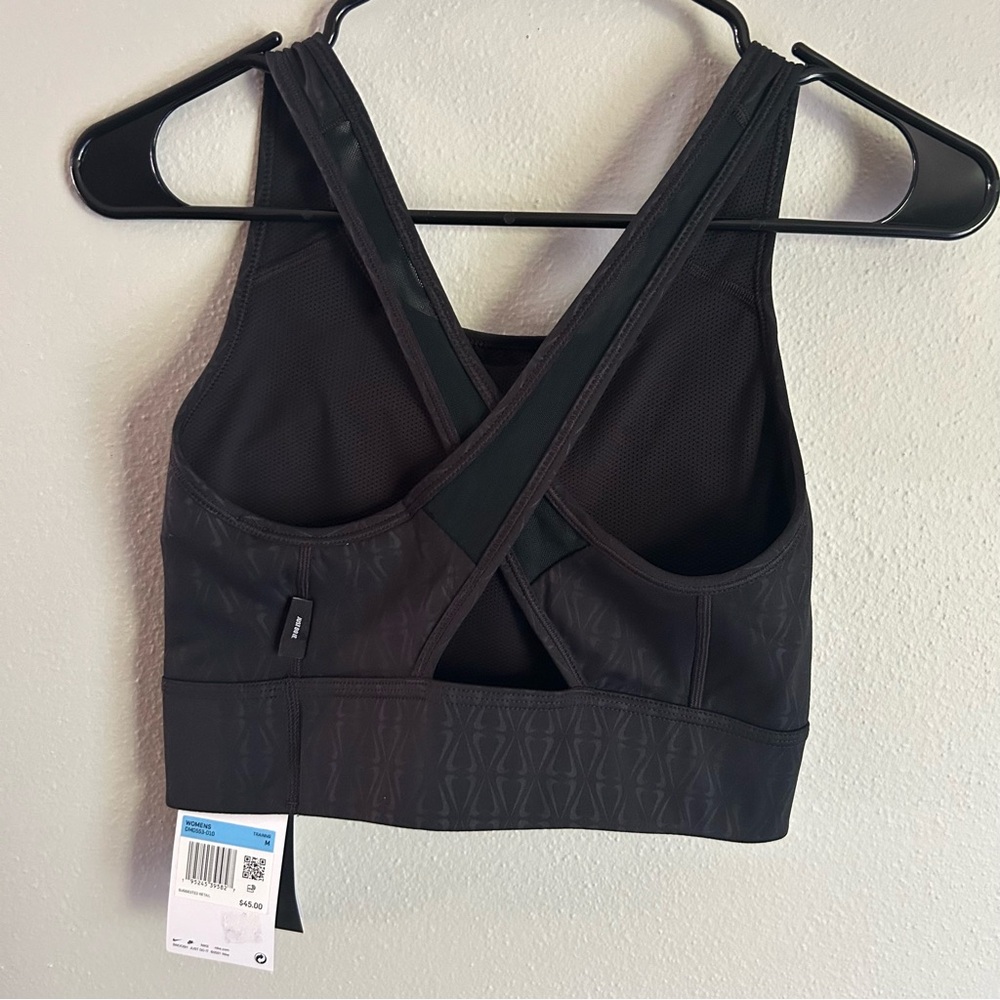 NWT Nike Medium Support Sports Bra